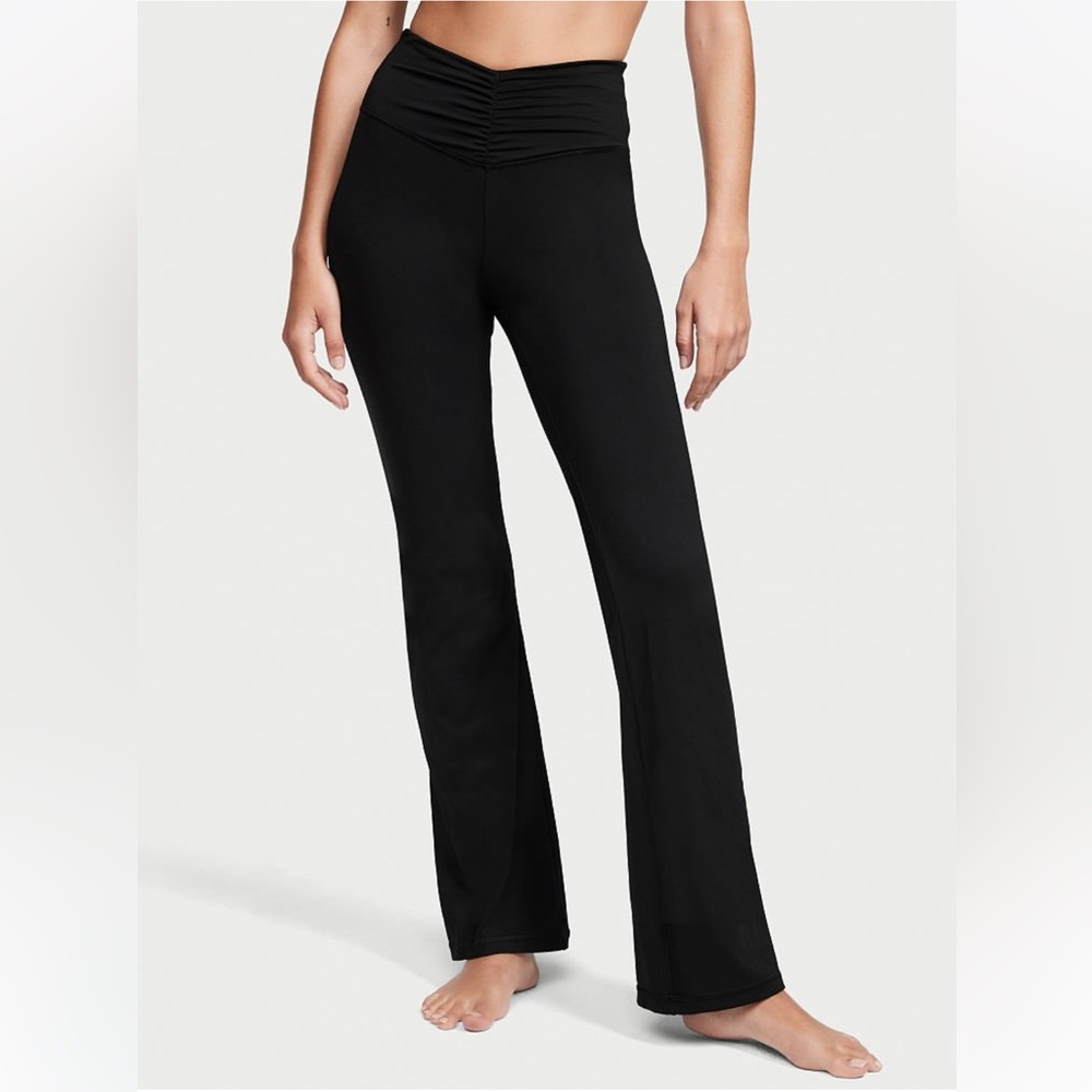 Victoria’s Secret Flare Leggings
